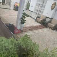 مبل ۷نفری کرم تخت شو|مبلمان خانگی و میز عسلی|مهاباد (آذربایجان غربی), |دیوار