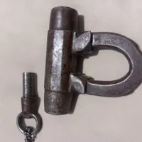 قفل‌چالشتری‌عتیقه|کلکسیون اشیاء عتیقه|شهرکرد, |دیوار