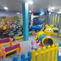 مربی و نیروی خانم برای کار در خانه بازی کودک
