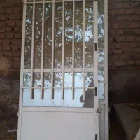 4عدد پنجره بزرگ جنس بسیار مقاوم تمیز