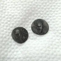 دوعدد سکه نقره اشکانیان کلکسیونی و عتیقه