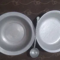 یک عدد آبکش روحی وملاقه وتشت روحی