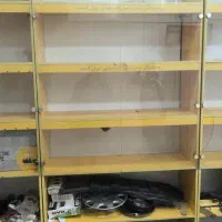 ویترین ایستاده چوبی