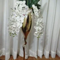 گل و گلدون باهم|گل و گیاه طبیعی|رشت, آب و برق|دیوار