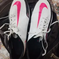 فروش و معاوضه کتونی فوتسال نایک