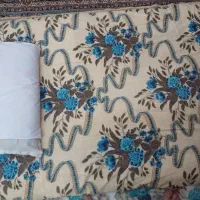 سه دست تشک و لحاف وبالش به فروش می رسد