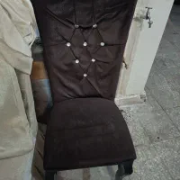 ۴ تا صندلی و میز نهارخوری
