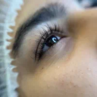خدمات لیفت و لمینت مژه و ابرو|خدمات آرایشگری و زیبایی|اصفهان, بوستان آینه خانه|دیوار