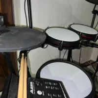 درامز الکترونیک Alesis nitro max السیس نیترومکس|درام و پرکاشن|رشت, خرسندی|دیوار