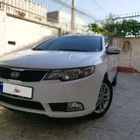 سراتو ۲۰۰۰ بی رنگ