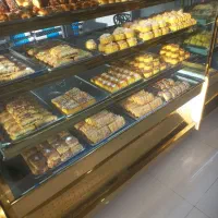 فروشنده خانم