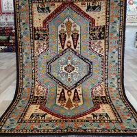 دو متری اصل آباده شیراز کف ابریشم رنگ طبیعی