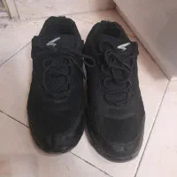 کفش و کتانی