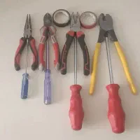 برقکار برق کار اتصالی نصب و تعمیر آیفون و...کل شهر