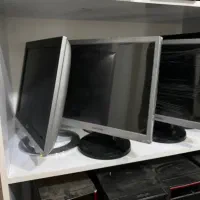 مانیتور ۱۷ اینچ تمیز