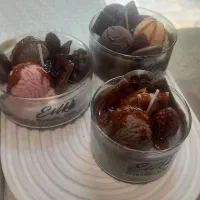 تولید وعرضه حضوری  انواع شمع های دست ساز