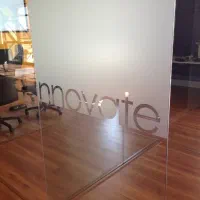 دودی مشکی مات ماتکن سندبلاست شیشه استیکر کن نصب|مصالح و تجهیزات ساختمان|تهران, فلسطین (میدان انقلاب)|دیوار