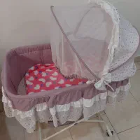 گهواره و روروئک کودک در حد نو|تخت و صندلی بچه|تهران, کوی بیمه|دیوار