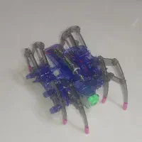 ربات عنکبوت متحرک|اسباببازی|شاهینشهر, سعدی جنوبی|دیوار