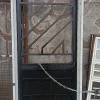 درب و پنجره آهنی