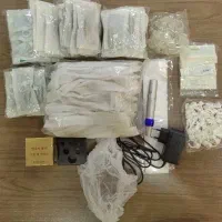 دستگاه تتو، سوزن، تشتک، کلاه، سلفون