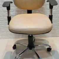 صندلی گردان روکش چرم پایه فلزی جک دار وجلو اپنی3تا