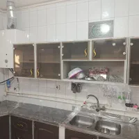 کابینت دست دوم سالم بدون خش همراه با سنگ گرانیت
