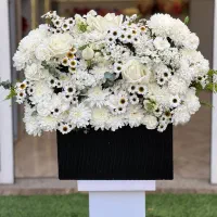 باکس گل سر مزار و قاب عکس مرحوم کد ۱۲۳۲ گلاریس