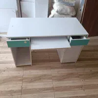 میز کامپیوتر و تحریر