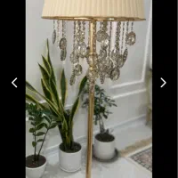 اباژور ایستاده کریستالی