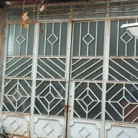 یک سرویس مبل ۷ نفره باسری عسلی ونهار خوری ۶نفره