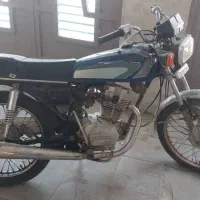 موتور سیکلت تمیز در حد نو