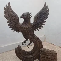 مجسمه چوبی