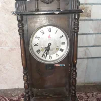 ساعت کوکی قدیمی یچیزه سرحال و تمیز باطری نمیخوره