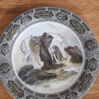 بشقاب دیوار کوب