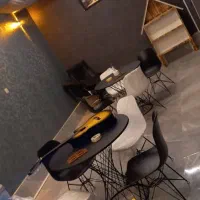 میز و نشیمن