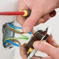 شاگرد سیم کشی ساختمان