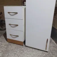 یک کمدکابینت ویک عددکمدسه کشو تمیز