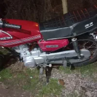 موتور۱۲۵بیمه یک سال پلاک ملی سالم