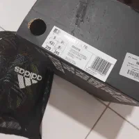 کفش فوتبال آدیداس کلاس A|کیف، کفش، کمربند|اندیشه, اندیشه فاز ۱|دیوار