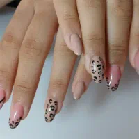 کاشت ناخن|خدمات آرایشگری و زیبایی|مشهد, ولیعصر (شهرک غرب)|دیوار