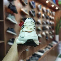 کفش و کتونی نایک وی تو کی nike v2k بسیار پرطرفدار|کیف، کفش، کمربند|گرگان, |دیوار