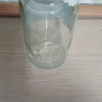 تعدادی شیشه موجود