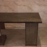 میز تحریر سالم در حد نو