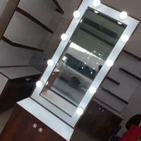 آینه چراغدار به همراه باکس در حد قی.مت عالی