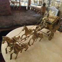 مجسمه و ظروف برنز