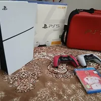 ps5 اسلیم دیسک خور همراه دو دسته در حد نو