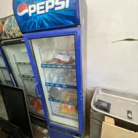 یخچال نوشابه پپسی سالم، فریزر قدیمی و صندقی درجه ۱