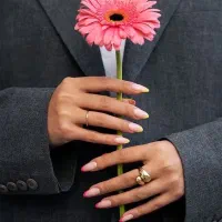استخدام مژه کار / سالن زیبایی