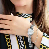 ساعت شیک فلزی با آویز دخترانه و زنانه NK